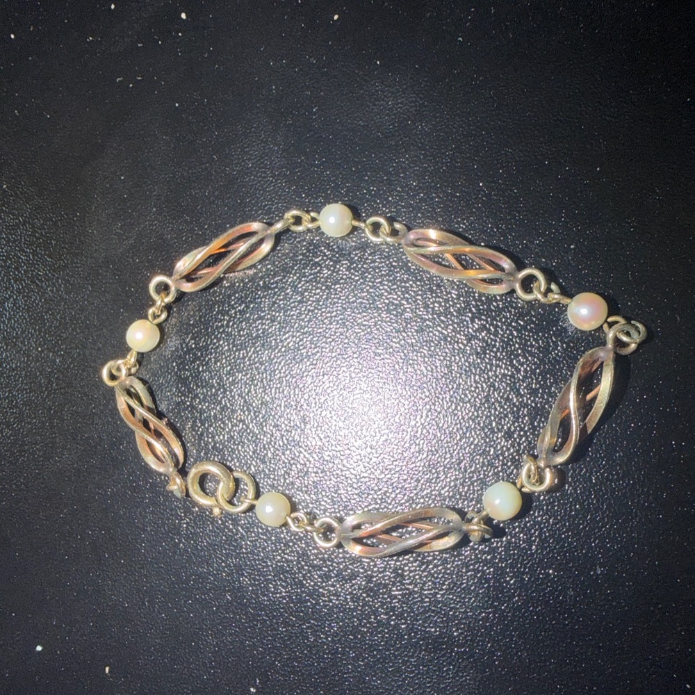 12k GOLD FILLED pearl bracelet